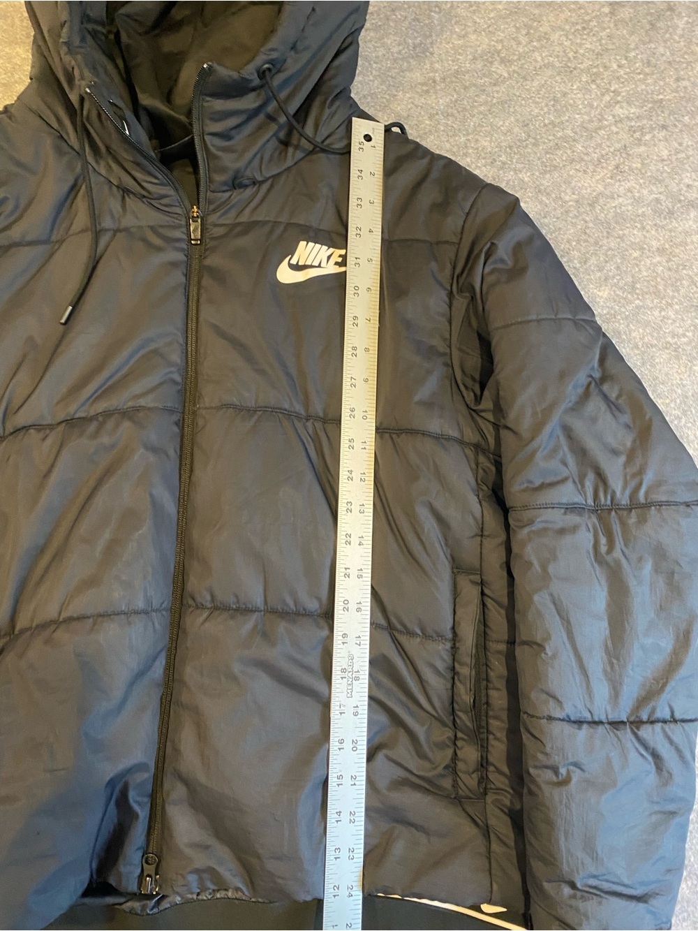Nike Puffer Jacket - Picture 2 of 7